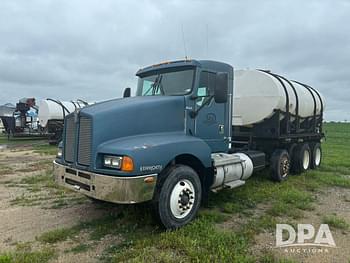 2001 Kenworth T600 Equipment Image0