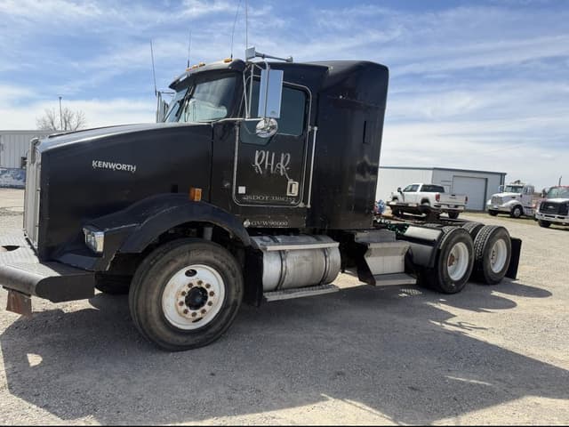 Image of Kenworth T80 equipment image 3