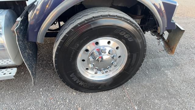 Image of Kenworth T800 equipment image 3