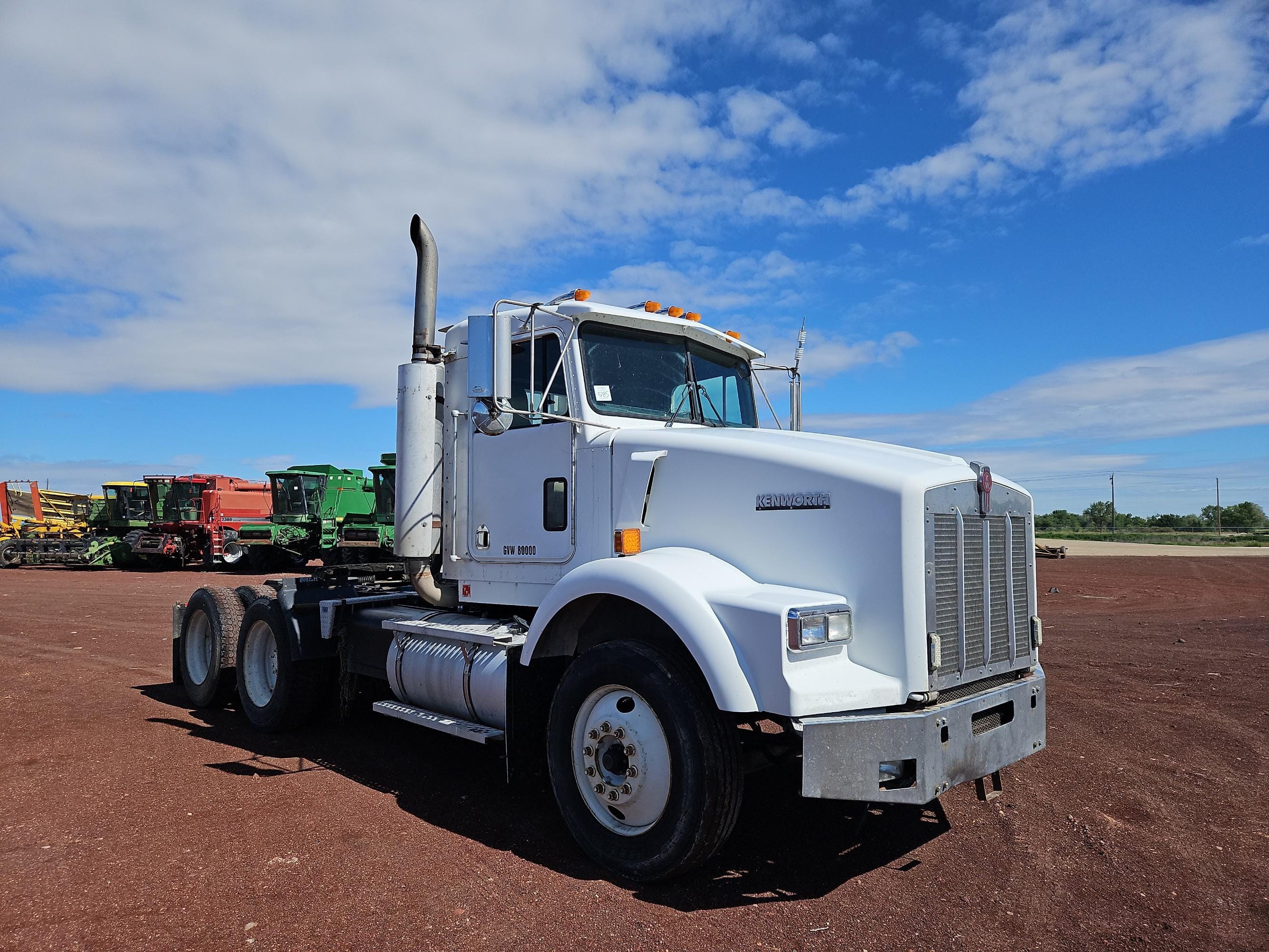 Main image Kenworth T800
