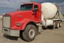 2001 Kenworth T800 Image
