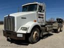 2001 Kenworth T800 Image
