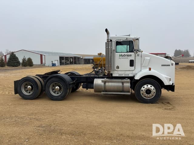 Image of Kenworth T800B equipment image 3
