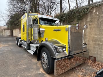 Main image Kenworth W900