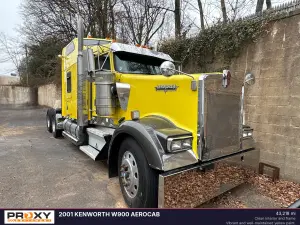 2001 Kenworth W900 Image