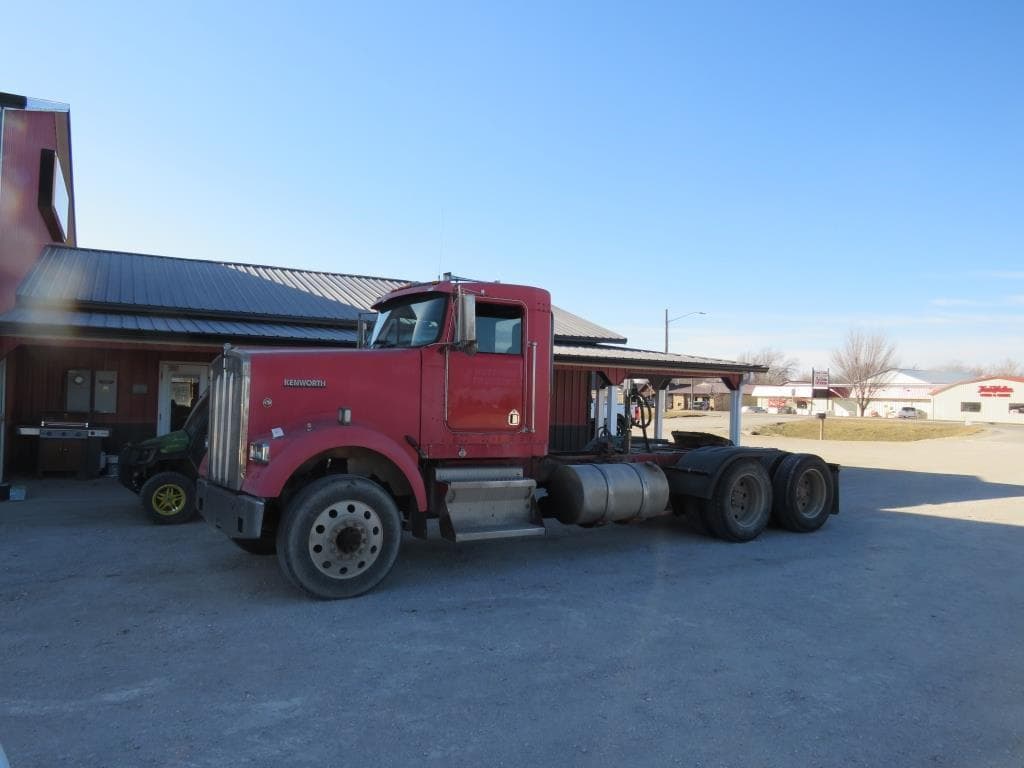 Image of Kenworth W900 Primary image