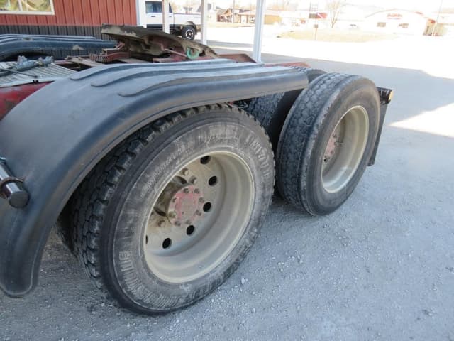 Image of Kenworth W900 equipment image 3