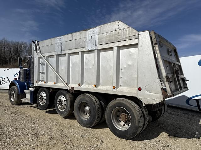 Image of Kenworth W900 equipment image 2