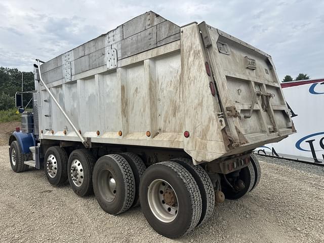 Image of Kenworth W900 equipment image 2
