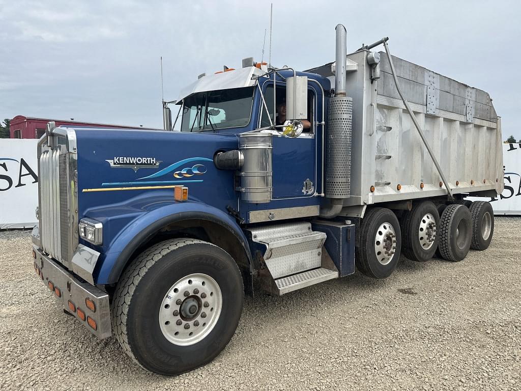 Image of Kenworth W900 Primary image