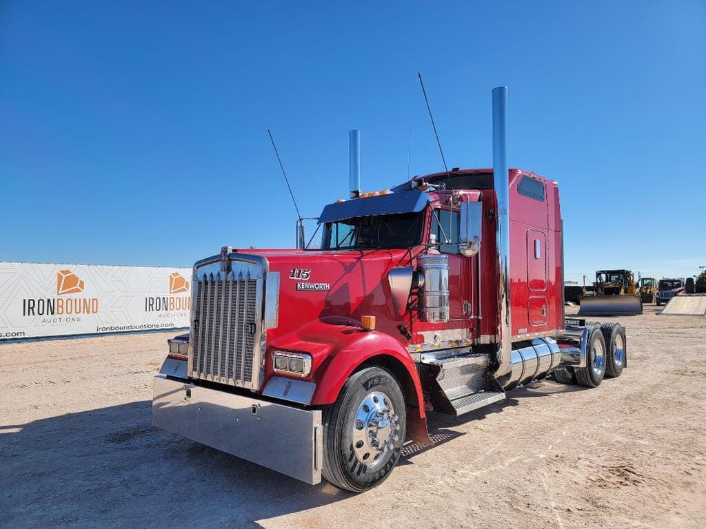 Main image Kenworth W900
