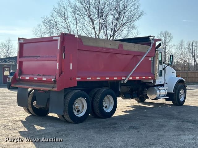 Image of Kenworth W900B equipment image 4