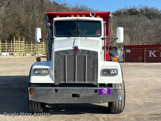 Image of Kenworth W900B equipment image 1