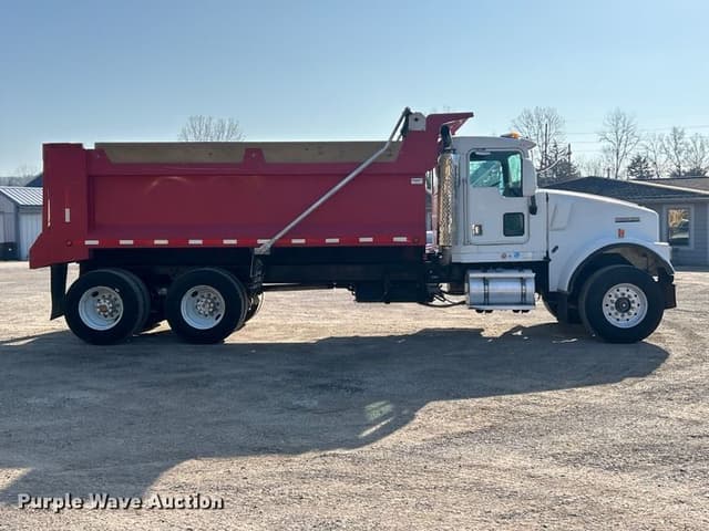 Image of Kenworth W900B equipment image 3