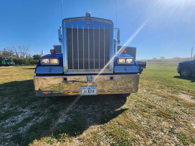 Image of Kenworth W900L equipment image 3