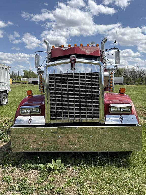 Image of Kenworth W900 equipment image 1