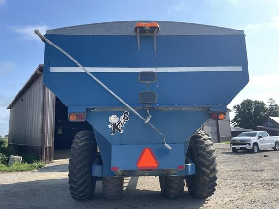 Image of Kinze 1040 equipment image 3