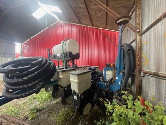 Image of Kinze 3000 equipment image 3