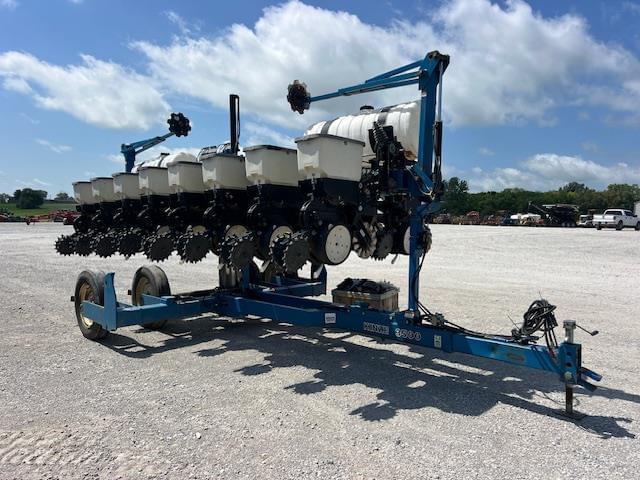 Image of Kinze 3500 equipment image 1