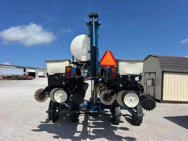 Image of Kinze 3500 equipment image 4