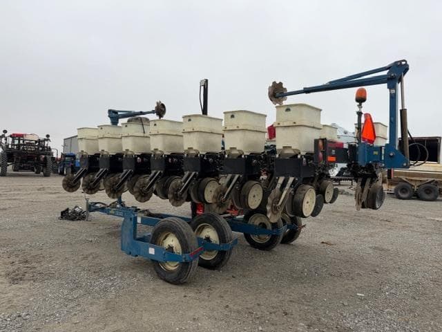 Image of Kinze 3500 equipment image 2