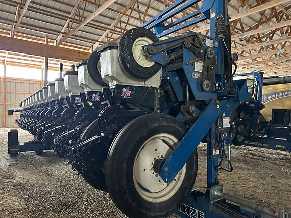Image of Kinze 3600 Primary image