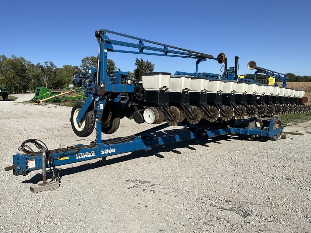 Main image Kinze 3600