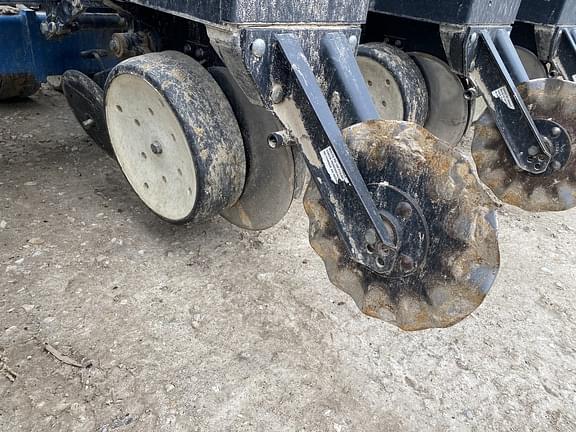 Image of Kinze 3600 equipment image 1
