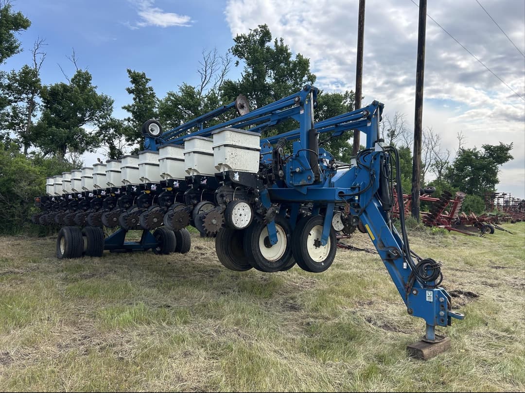 Image of Kinze 3700 Primary image