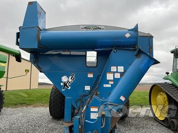 Image of Kinze 840 equipment image 4