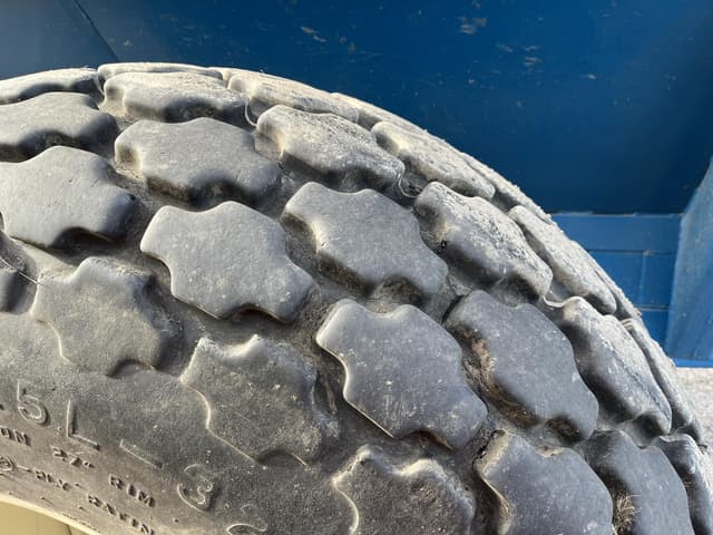 Image of Kinze 840 equipment image 4