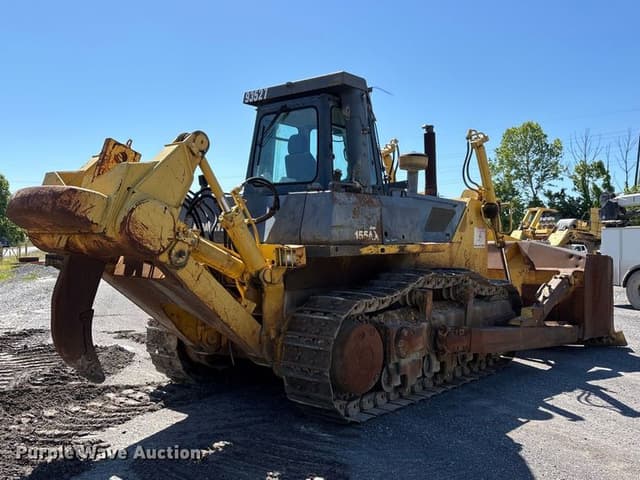 Image of Komatsu D155AX equipment image 4
