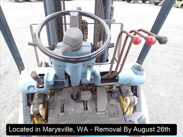 Image of Komatsu FG25T-12 equipment image 1