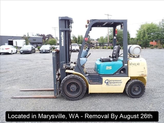 Image of Komatsu FG25T-12 equipment image 3