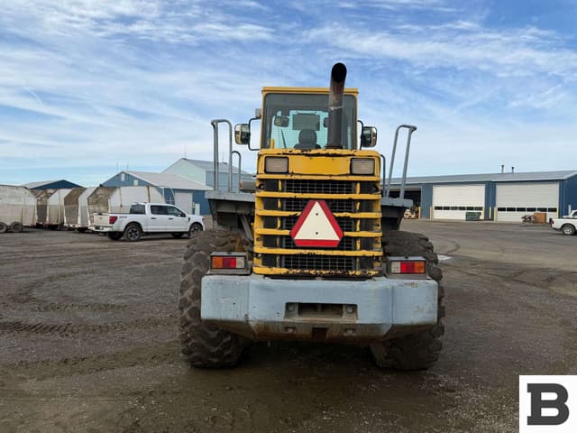 Image of Komatsu WA380 equipment image 3