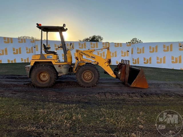 Image of Komatsu WA50-3 equipment image 3