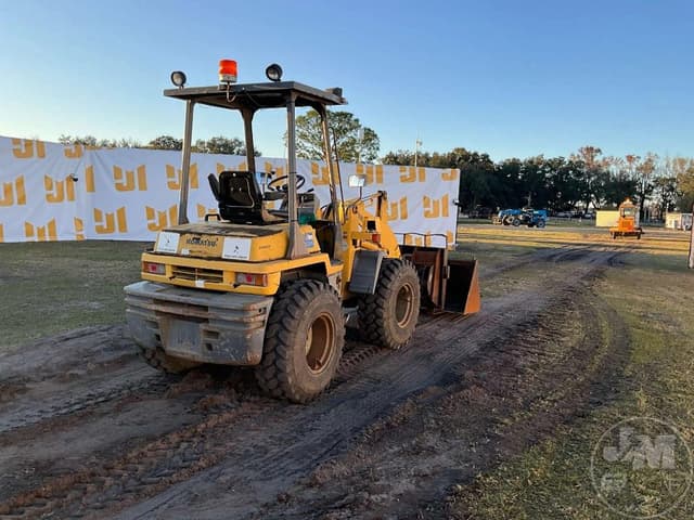 Image of Komatsu WA50-3 equipment image 4