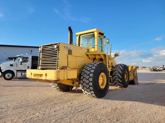 Image of Komatsu WA500-3 equipment image 4