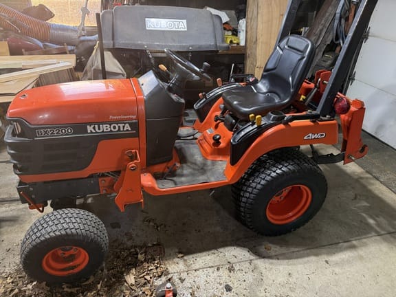 2001 Kubota BX2200D Equipment Image0