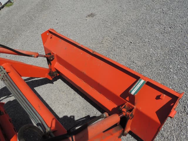 Image of Kubota L3000DT equipment image 4