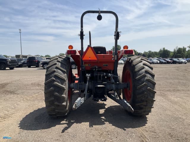 Image of Kubota M9000 equipment image 3