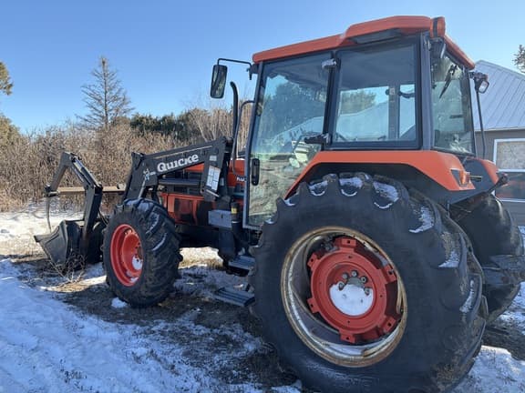 Image of Kubota M110 equipment image 2