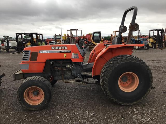 Image of Kubota M4900 equipment image 3