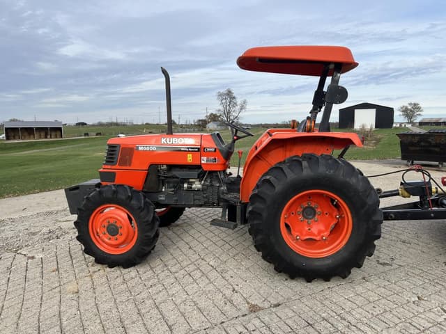Image of Kubota M6800 equipment image 3