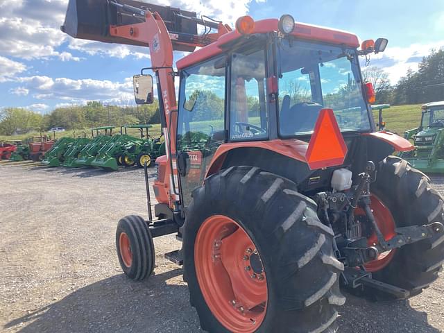 Image of Kubota M6800 equipment image 4