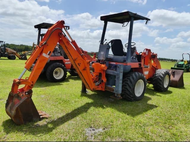 Image of Kubota R520 equipment image 2