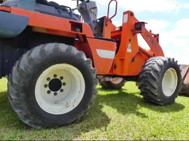 Image of Kubota R520 equipment image 4