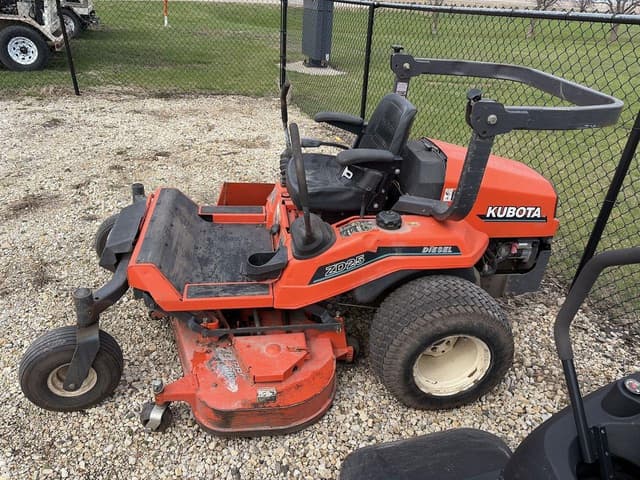 Image of Kubota ZD25 equipment image 2