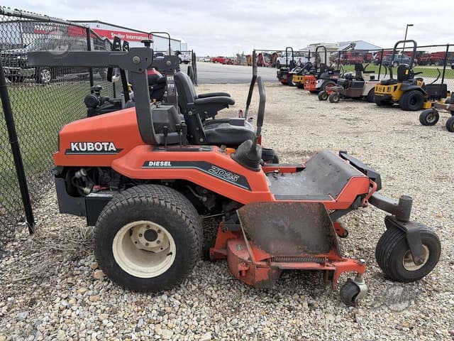 Image of Kubota ZD25 equipment image 1