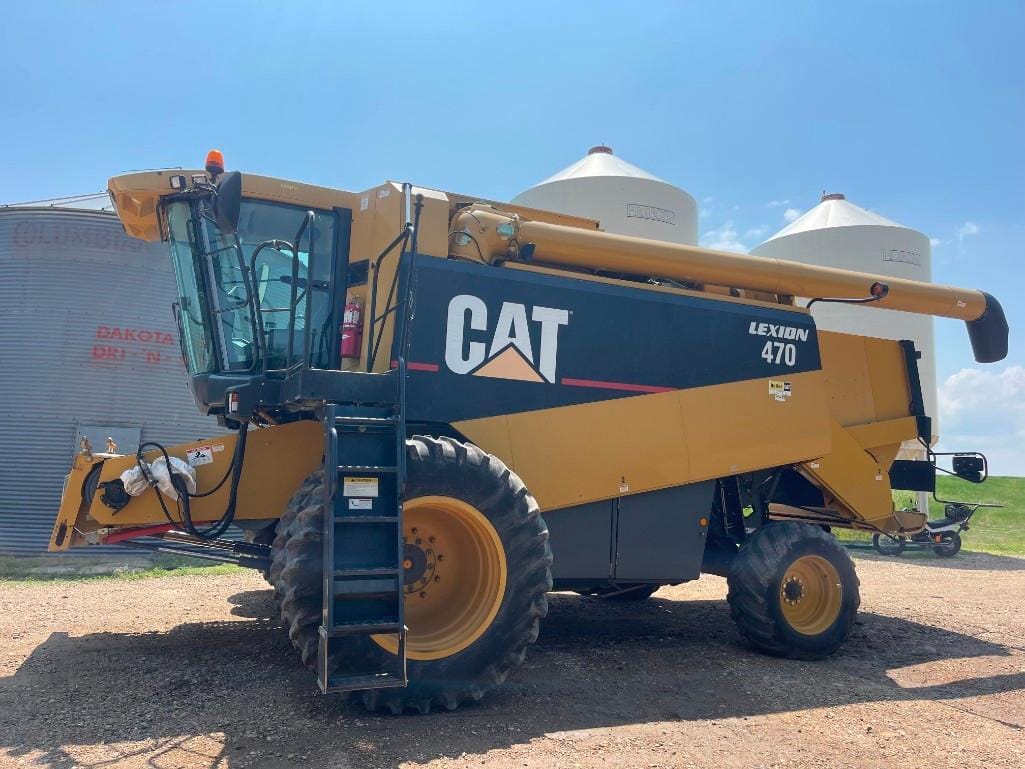 Main image Caterpillar LEXION 470